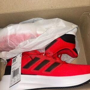 Adidas Size 5 kids. Ultra run. Brand new in box.